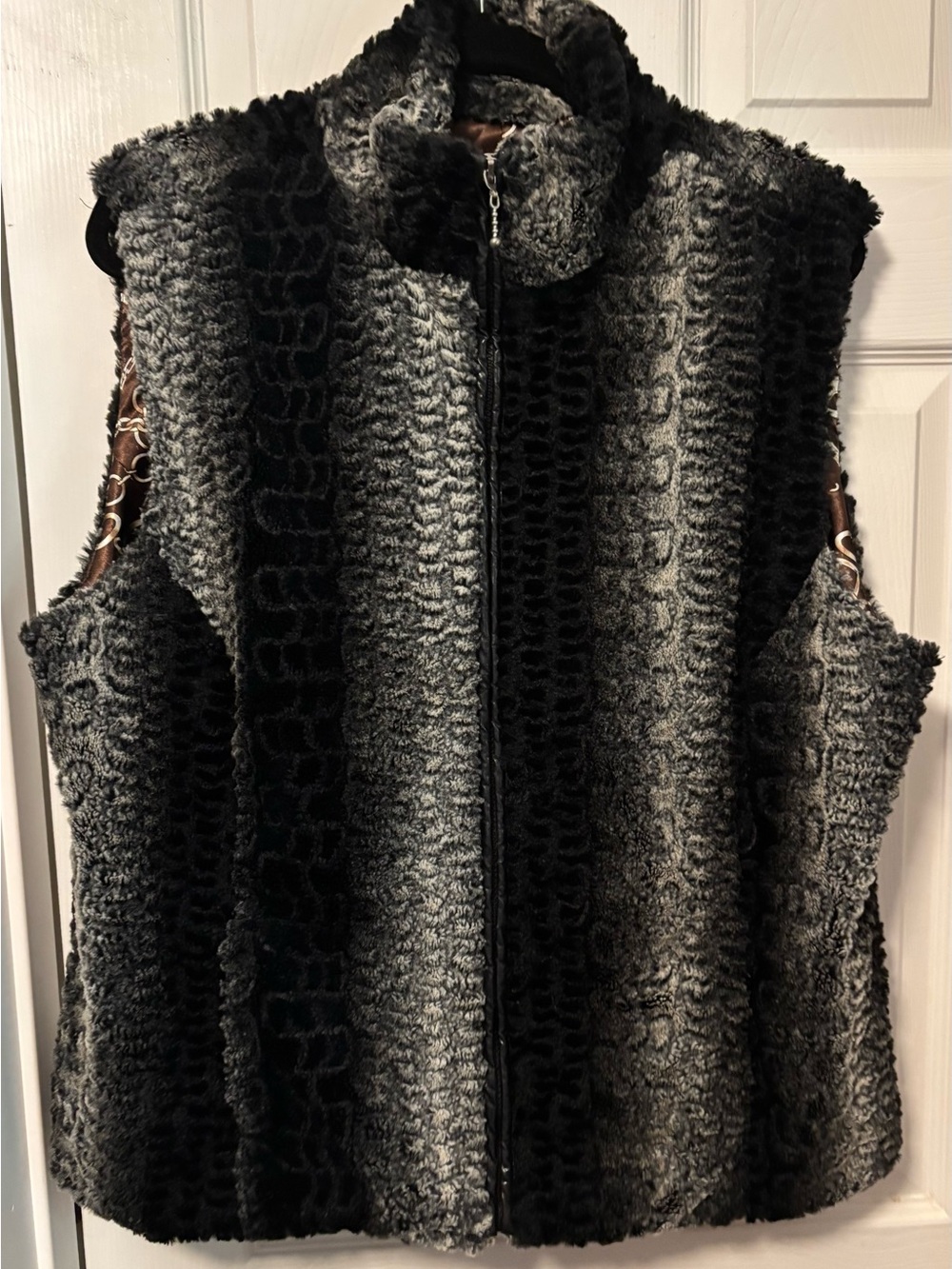 erin london Black & Gray Faux Fur Zip Vest